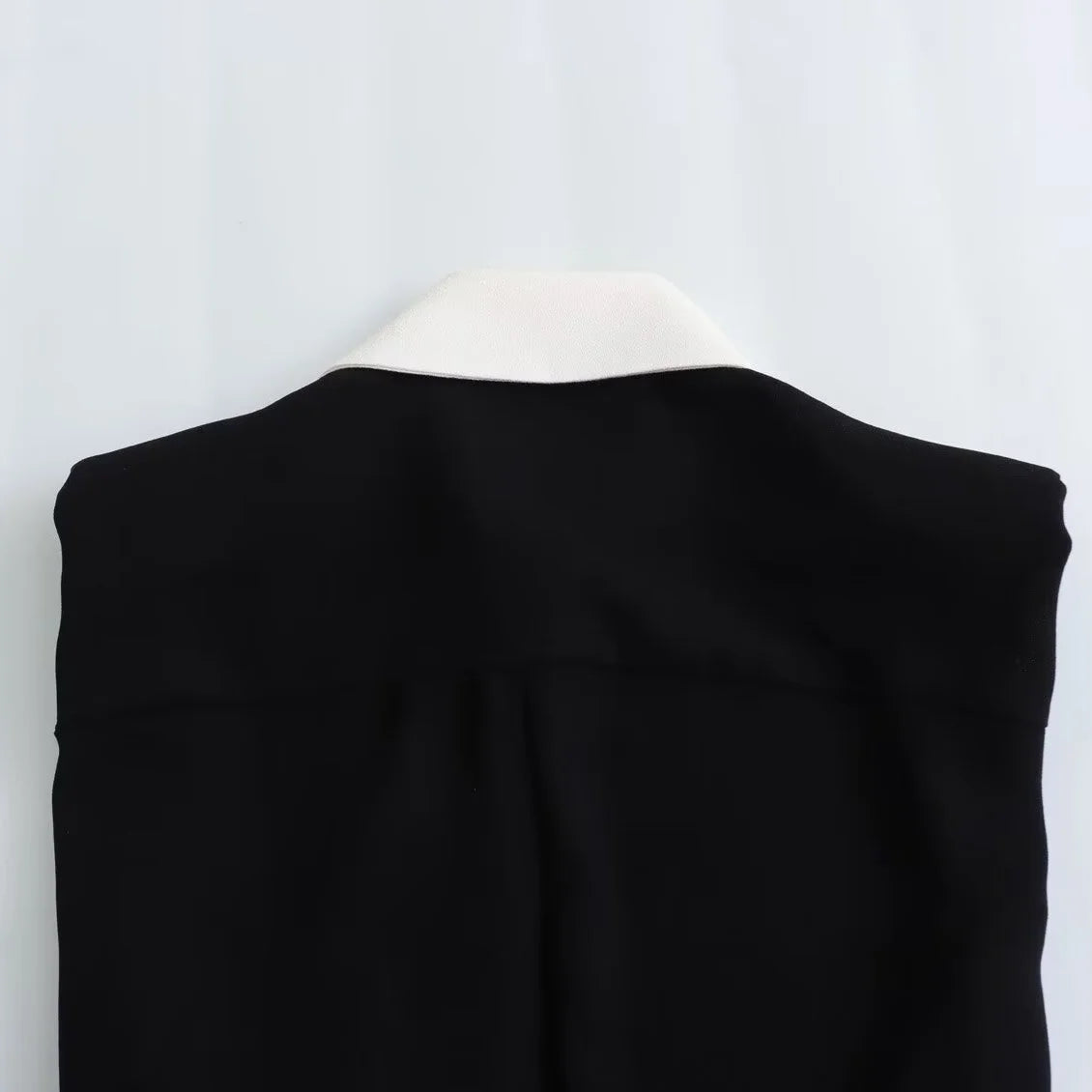 Sleeveless Collared Black & White Dress